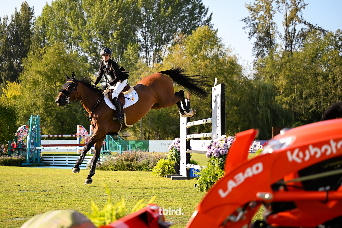 Foster Finds the Winning Formula in CSI3* Kubota Canada Winning Round